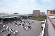 平面駐車場：無料